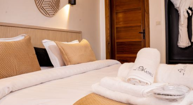 Luxo quarto Kadiss Hotel