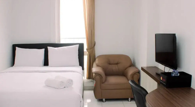 Warm And Simply Studio Room At Azalea Suites Apartment