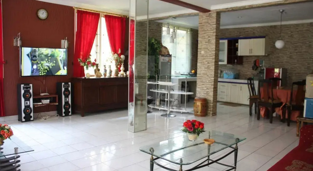 Villa Kota Bunga Sakura, Book Villa Cipanas West Java