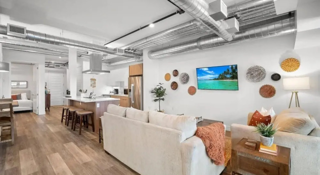 Rino Art Lofts - Stunning Colorful Modern Design, Varaa Boutique-hotelli Denver Colorado, lähellä Blue Moon Brewery