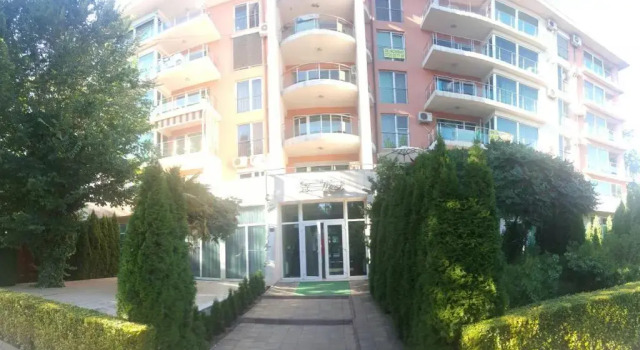 Piano Bar Holidays Apartments, Varaa Huoneisto Hotellit Mamaia-Sat pysäköinnillä, Pysäköinti