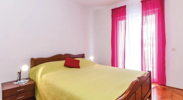 Amazing Apartment in Turanj With 2 Bedrooms and Wifi
