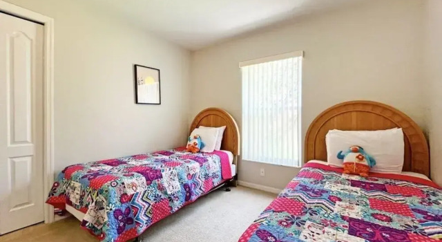 Dolcetto Den 4 Bedroom Home by RedAwning