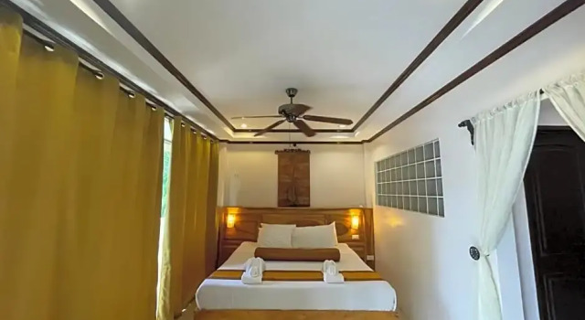 Двухместный люкс Palms Cove Resort