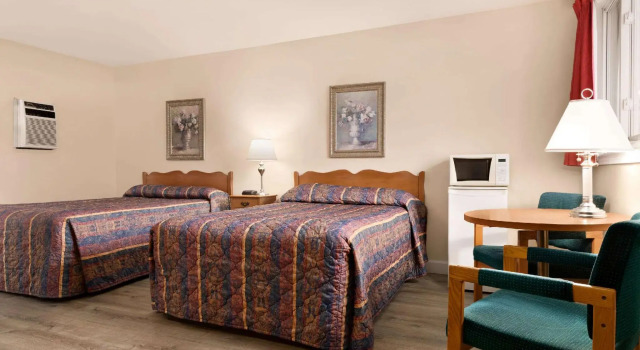 Четырёхместный номер Standard Travelodge by Wyndham Port Elgin