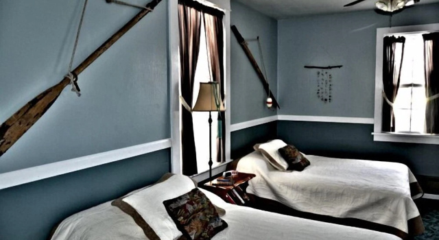Четырёхместный номер Standard Hotel Niles