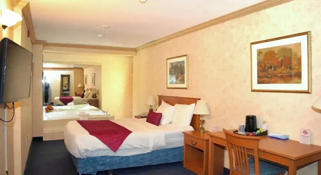 Номер Deluxe The Glengate Hotel & Suites