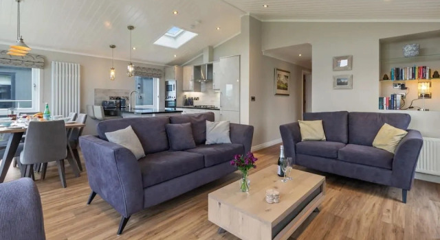 Коттедж Sandpiper - Luxury Lodge, Close to Beach, Pet Friendly