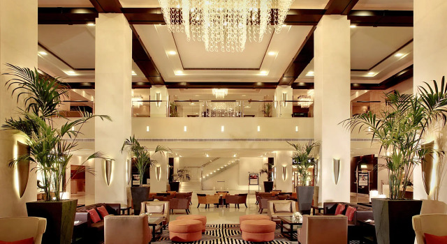 Отель Radisson Blu Barsha Heights