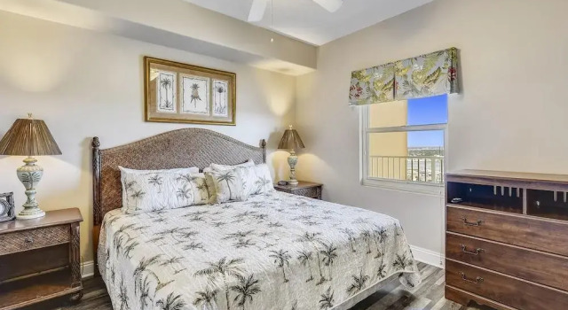 Treasure Island 2103, Book Hotel Hoteller i Lower Grand Lagoon med parkering, Parkering