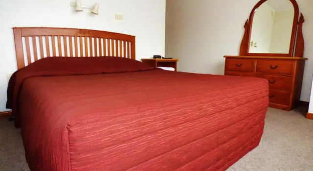 Апартаменты The Esplanade Motel & Conference Centre