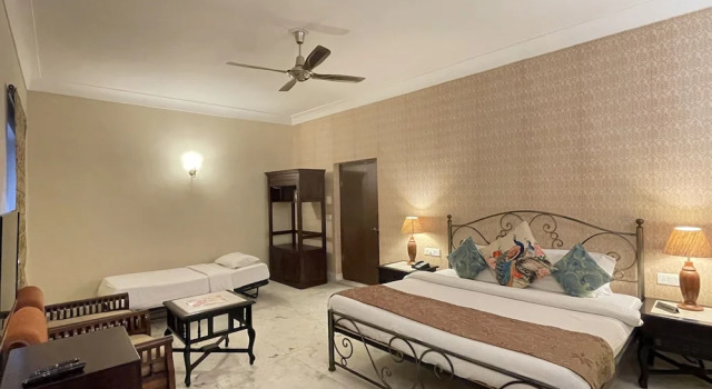 Трёхместный номер Deluxe с видом на внутренний двор Suryaa Villa - A Boutique Heritage Hotel