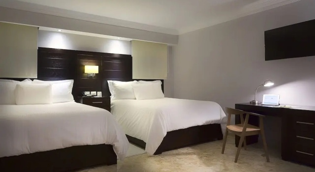 Двухместный номер Standard Plaza Florida Suites