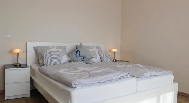 Nice Apartment in Lembruch With 1 Bedrooms and Wifi