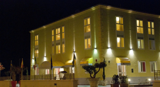 La Isla Resort, Забронировать Курортный отель Отели Понтеканьяно с завтраком, Завтраки