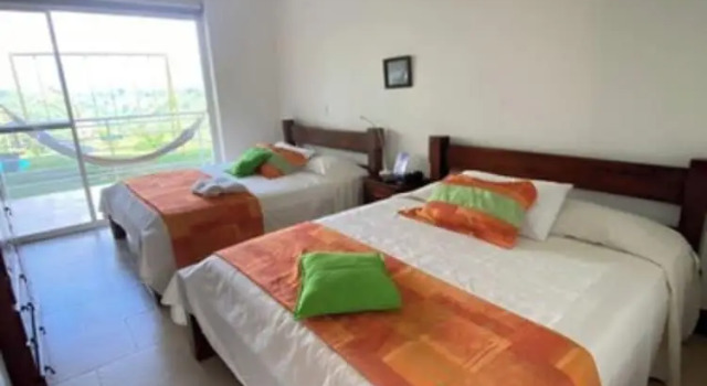 Четырёхместный номер Standard с балконом Hotel Mirador Las Palmas