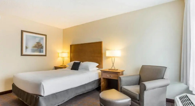 Двухместный номер Standard с видом на бассейн Red Lion Inn & Suites Branson