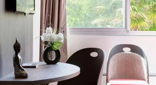Двухместный номер Standard с балконом Best Western Premier Le Patio des Artistes