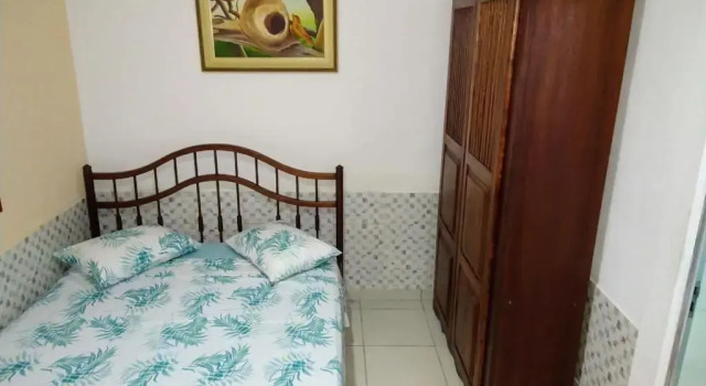 Suíte 10 com wifi a 4 min da praia em Caraguatatuba