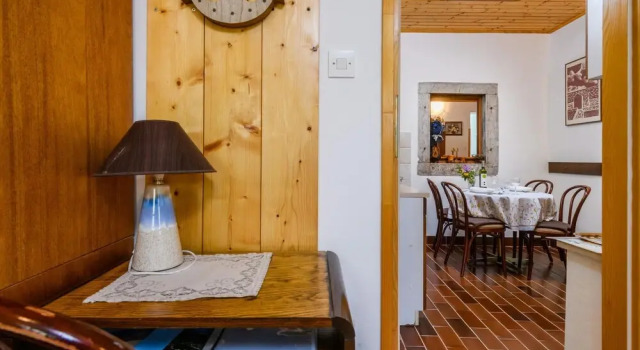 Awesome Apartment in Labin With 1 Bedrooms and Wifi, Rezervovat Apartmán Hotely v Labin s parkováním, Parkování