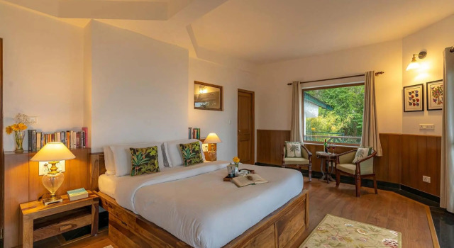 StayVista at Mellow Cottage, Забронировать Дом для отпуска Отели Дехрадун с парковкой, Парковка