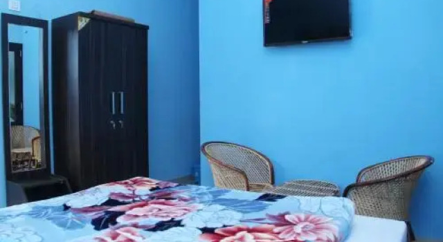 Aathishaya Holiday Inn