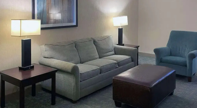 Четырёхместный люкс Prado Hotel by Choice Hotels