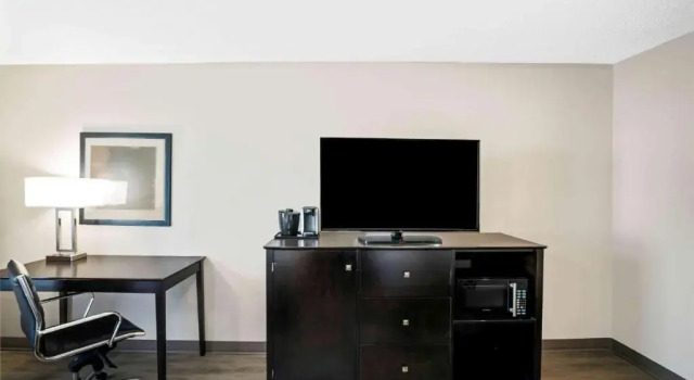 Четырёхместный номер Standard La Quinta by Wyndham Lebanon