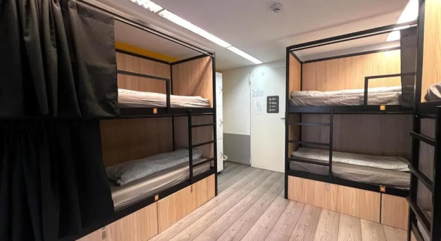 Кровать в общем номере Onefam Budapest
