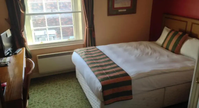 The Catherine Wheel Wetherspoon Hotel, Забронировать Отель Хенли-он-Темс Оксфордшир