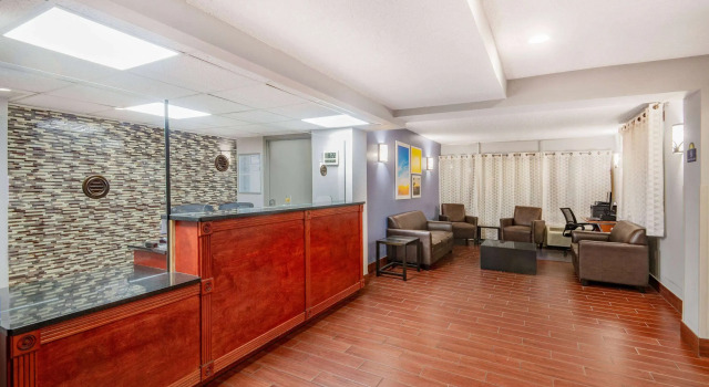 Days Inn by Wyndham Charlottesville/University Area, Prenota Locanda Mini-hotel a Virginia, Locanda