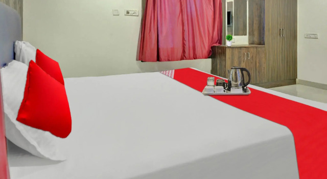 Eesha Ncore Rooms by Oyo