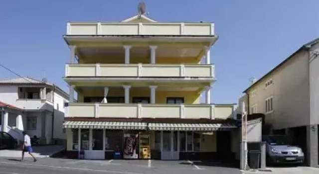Apartments Ribaric, Prenota Appartamento Hotel a Isole Quarnerine con parcheggio, Parcheggio
