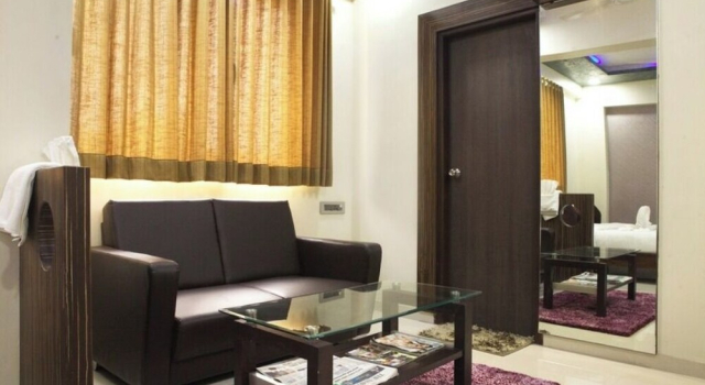 Номер Luxury Hotel Kohinoor Plaza