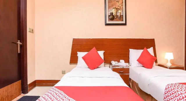 OYO 180 Evin Hotel