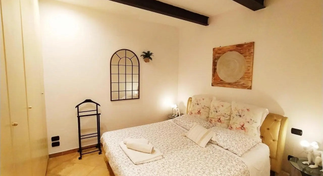 Nadia's Lovely Home - WITH PRIVATE GARDEN AND JACUZZI, Забронировать Отель Фортецца да Бассо Флоренция, рядом с Кафедральный собор Санта-Мария-дель-Фьоре