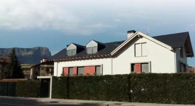 Villa iacca, Réserver Villa Villas à Aragon, Villa
