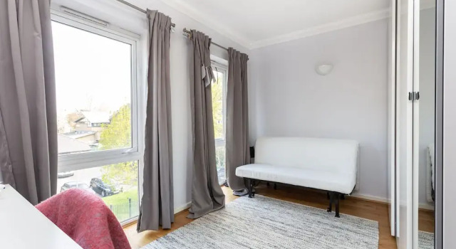 Modern 2bed and Bath W/balcony Flat in Shoreditch, Забронировать Отель Лондон Большой Лондон, рядом с Мечеть Восточного Лондона