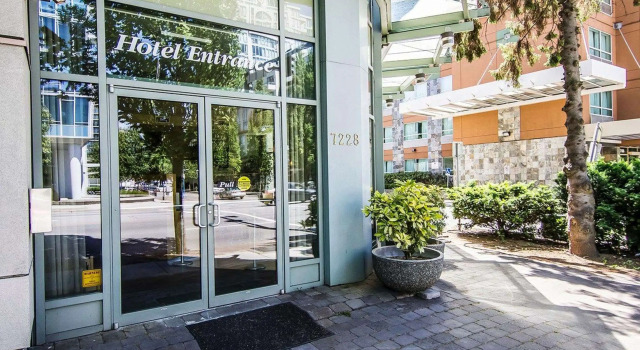 Comfort Hotel Vancouver Airport