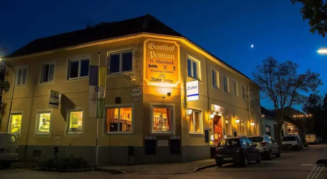 Hotel-Gasthof Martinek, Varaa Hotelli Baden bei Wien Vienna surrounding