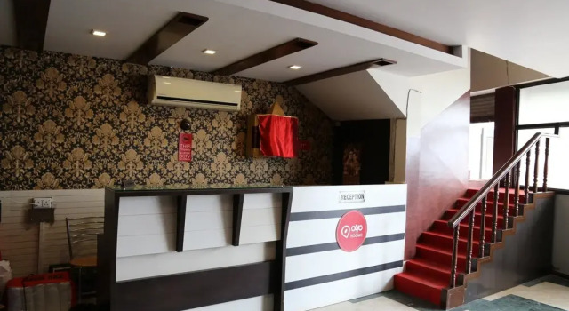 OYO 1234 Hotel Neelkamal, Rezerwuj Hotel Panchkula Delhi