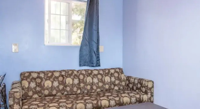 Трёхместный номер Standard c 1 комнатой Aqua Breeze Inn
