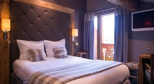 Трёхместный семейный номер Standard Les Gentianettes Hotel & Spa