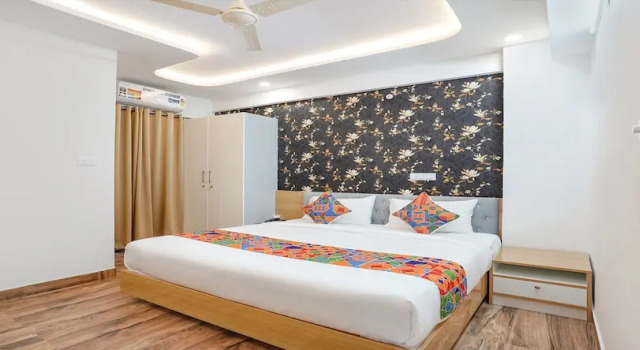 Номер Deluxe FabHotel Vasatiya & Suites
