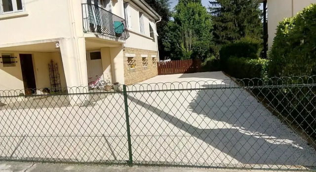 Studio in Bergerac, With Pool Access, Enclosed Garden and Wifi - 800 m, Rezervasyon Otel Bergerac havuzlu oteller, Yüzme Havuzu