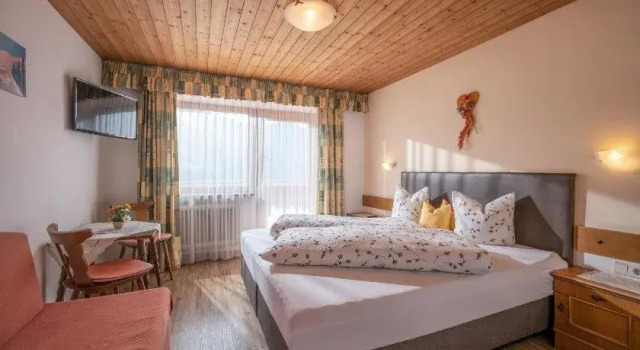 Gasthof Pension Berghof, Prenota Hotel Hippach Schwaz