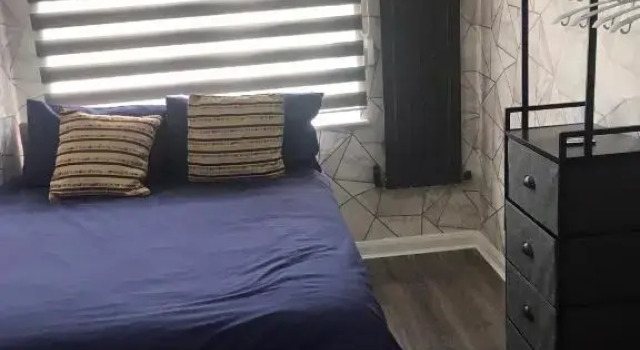 Номер Standard Double Room next to Burnham Crossrail Station