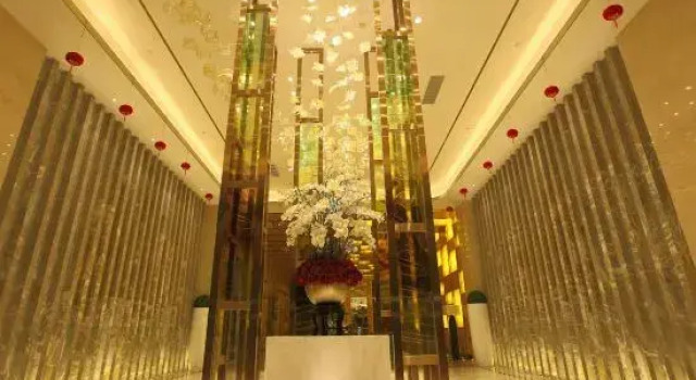 Ri Yue Xing Cheng Hotel, Book Hotel 4-stjernede hoteller i Yancheng, 4*