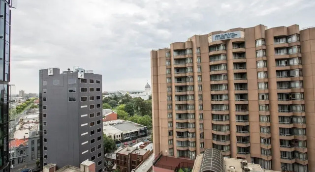 City Living At Best Location In Melbourne, Забронировать Апартаменты/квартира Мельбурн Melbourne Region, рядом с Верховный суд Виктории