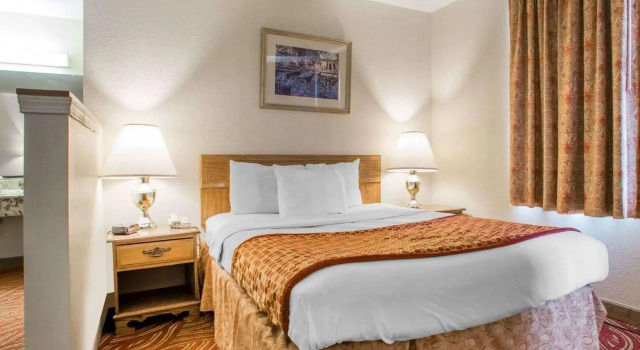 Doppel Suite University Inn & Suites